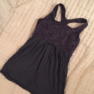 Lululemon flowy tank w/ built in bra